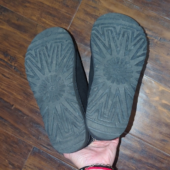 UGG Tasman Black Slippers - Picture 6 of 7
